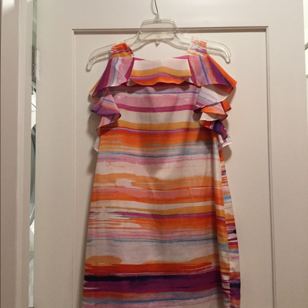 Dresses - Picture 2 of 8